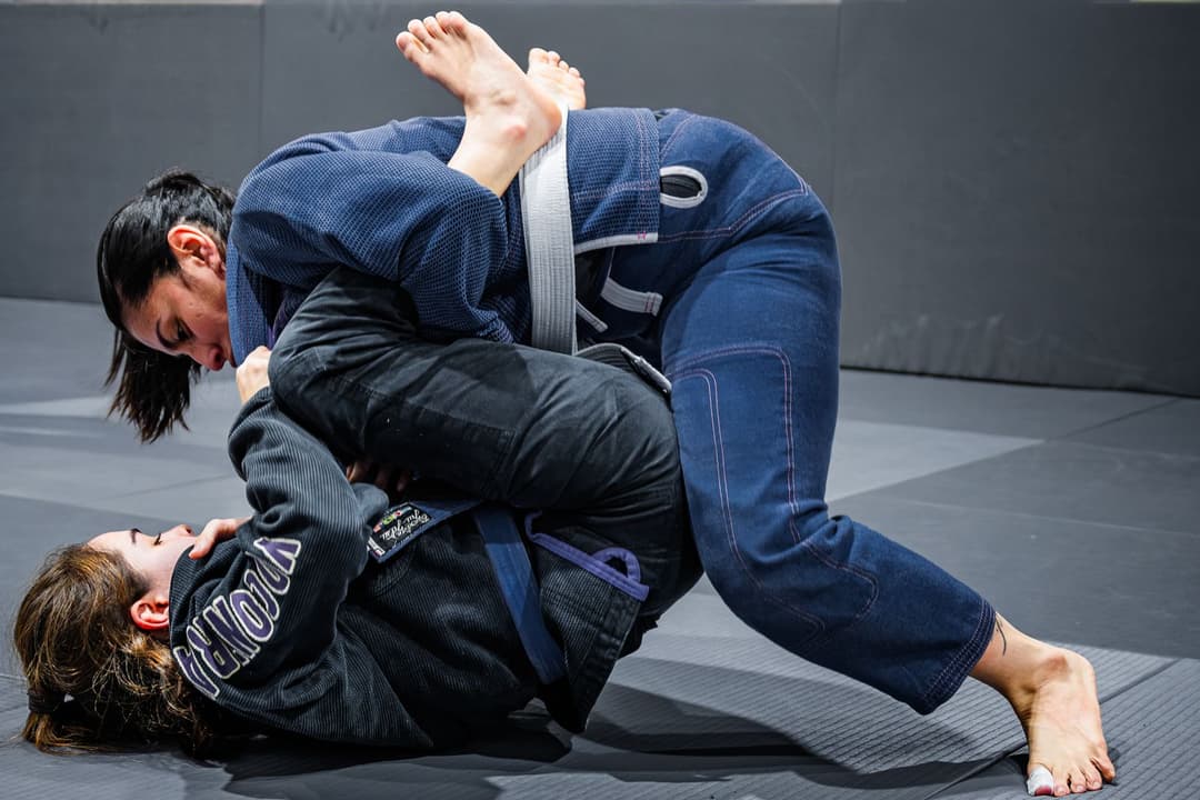 The joints get torqued and the skin never leaves the mat.