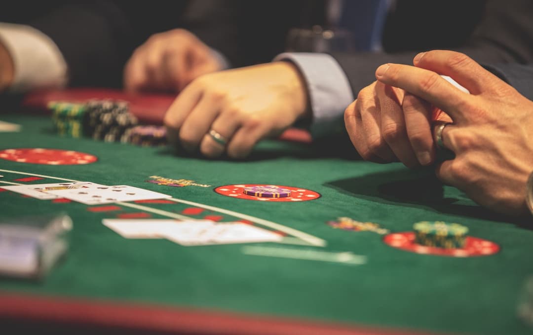 Four problems in one seat, and none of them is the cards.