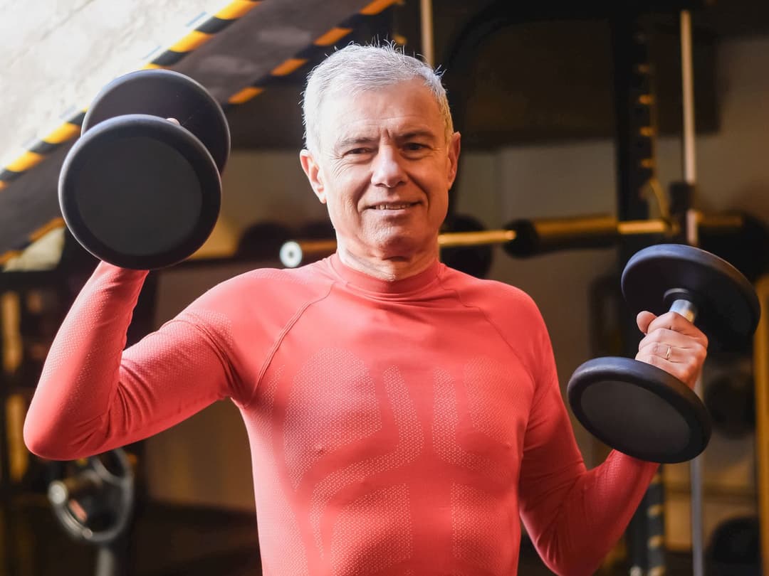 People usually look up ipamorelin because they want to keep training like this. What it has been shown to do in humans is narrower than the forums suggest.